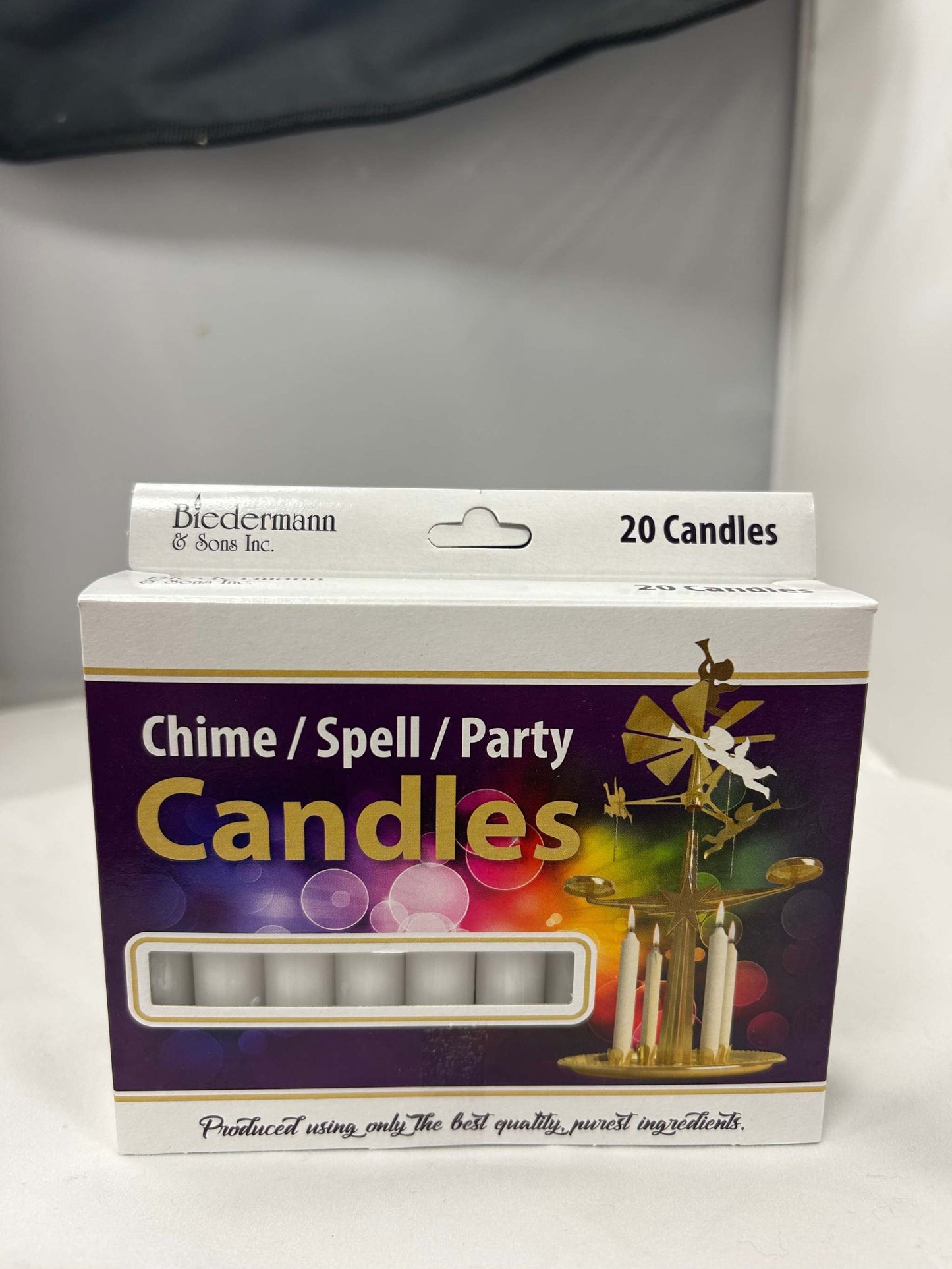 Box of 20 white chime candles, 0.5 inch diameter and 4 inch height, ideal for rituals and décor